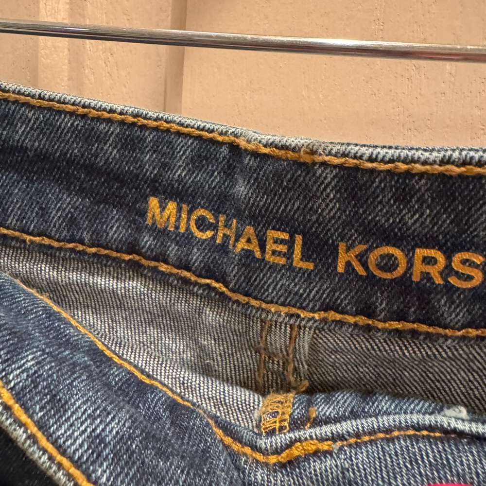 Michael Kors Indigo Denim High-Rise Pocket Shorts - Picture 3 of 7